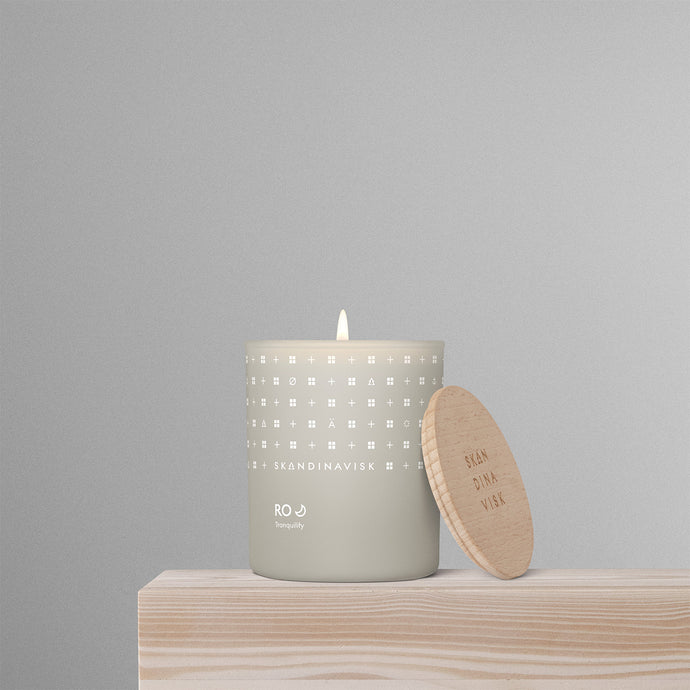 Ro Scented Candle